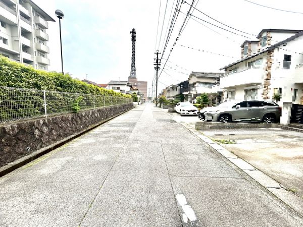 前面道路含む現地写真  写真撮影日：2024-04-19