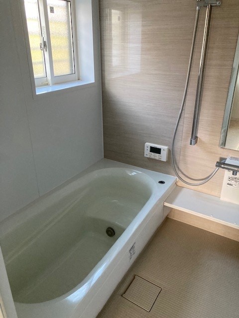 浴室 写真撮影日:10/5/25, 12:00 AM