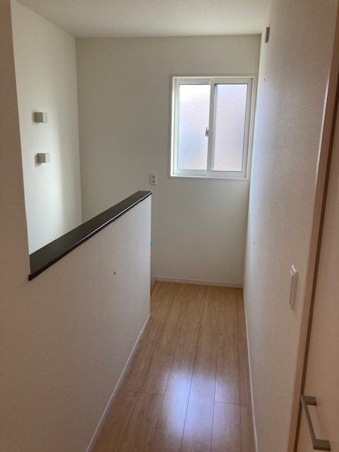 階段ホール 写真撮影日:10/5/25, 12:00 AM