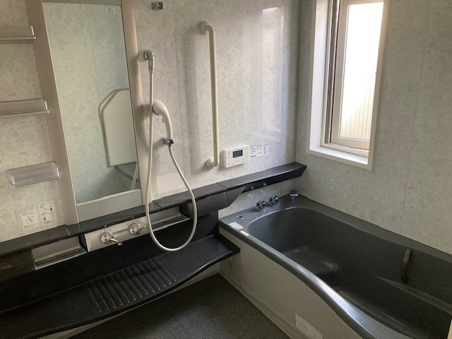 浴室 写真撮影日:10/5/25, 12:00 AM