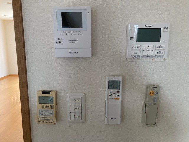 リモコン・スイッチ 写真撮影日:10/5/25, 12:00 AM