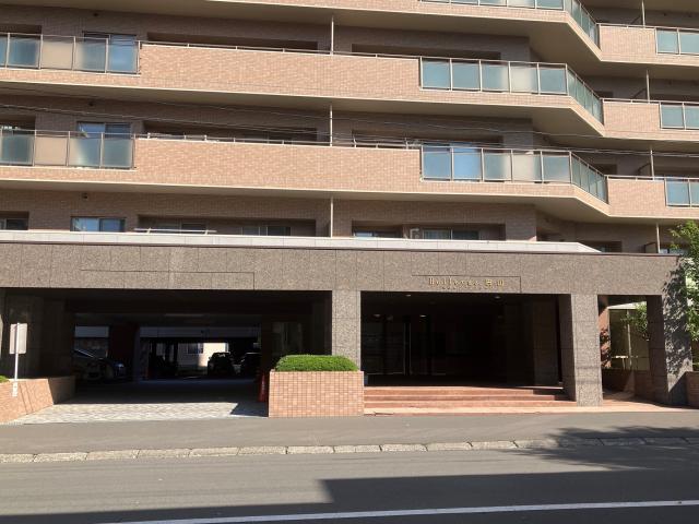 エントランス  写真撮影日:2025-10-03