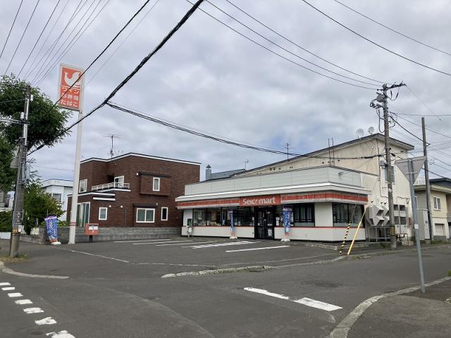 セイコーマート厚別東店 650m 写真撮影日:2025-09-22