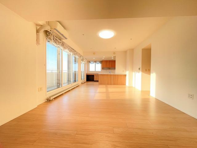 リビング  写真撮影日:2025-09-30