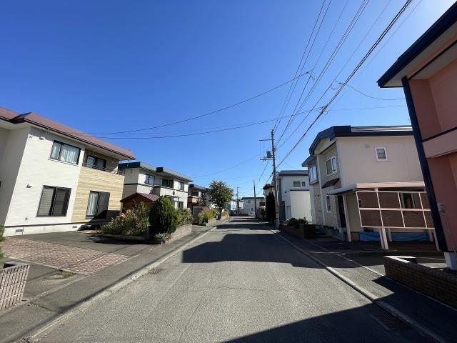 前面道路含む現地写真  写真撮影日:2025-10-14