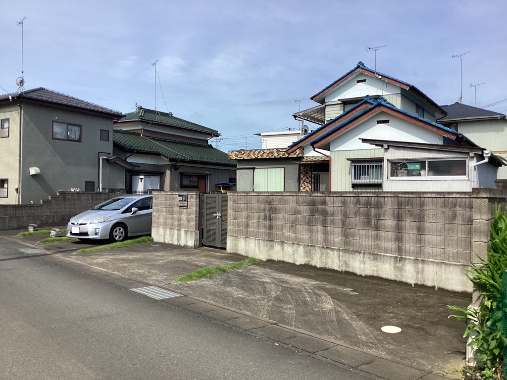 現地写真(2024年6月撮影。車は価格に含まれません。)