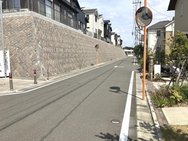 前面道路含む現地写真  写真撮影日：2024-04-11