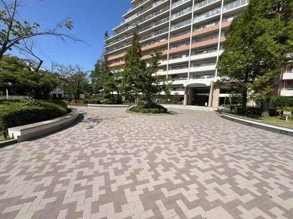 RC造、総戸数397戸のビッグコミュニティ。大切なペットと暮らせるマンションです(細則有)。
