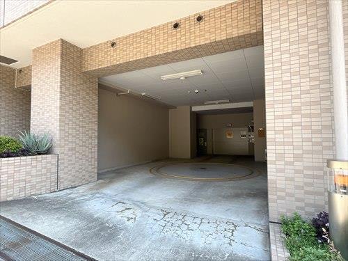駐車場出入口