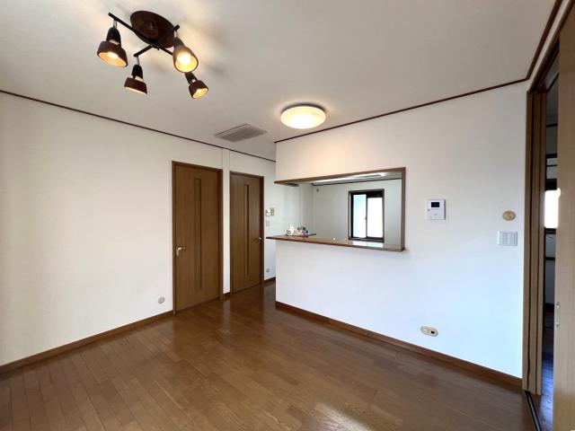 リビング  写真撮影日:2025-08-31