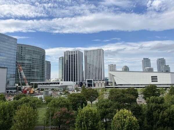 5階部分の北西角住戸、専有面積102.84m2のゆとりある2LDKからの開放感溢れる眺望です