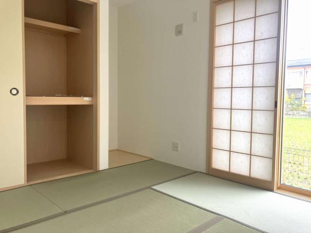リビング以外の居室  写真撮影日:2025-10-20