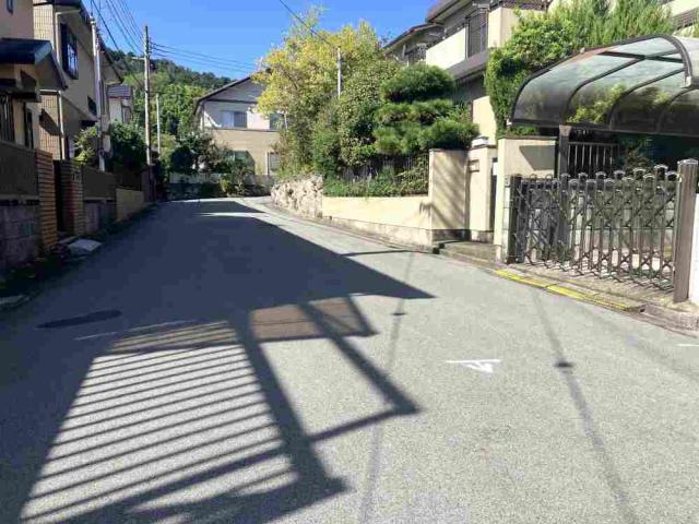 前面道路含む現地写真  写真撮影日:2025-10-20