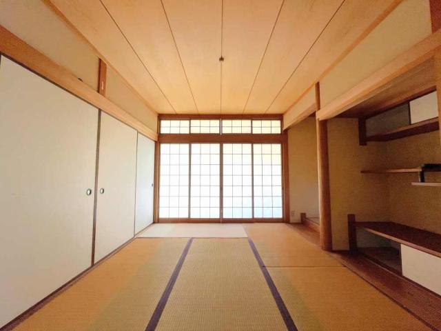 リビング以外の居室  写真撮影日:2025-10-23