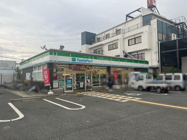 ファミリーマート豊中大黒町店 360m 写真撮影日：2023-07-08 