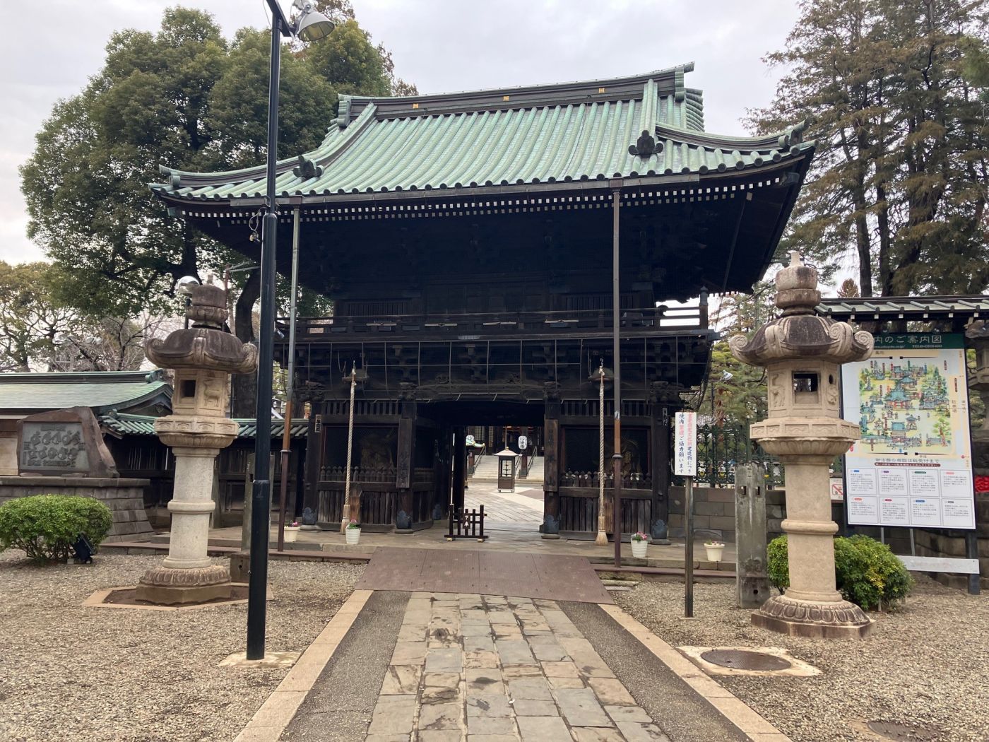 妙法寺まで約240m　徒歩3分