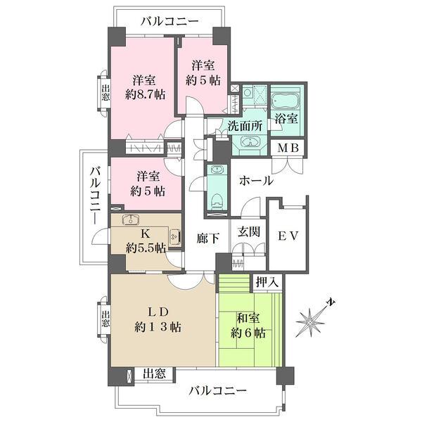 3面にバルコニーがあり、全居室が面します。陽当り・通風良好。キッチンはLDと廊下の2WAY動線有。