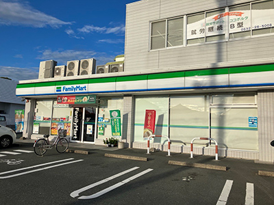 ファミリーマート豊橋東脇店