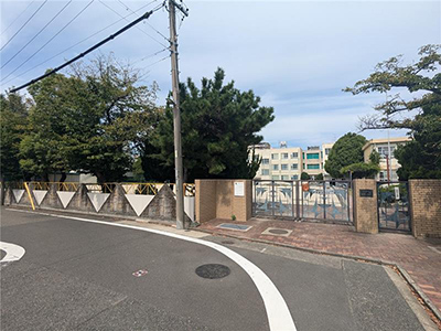 岩塚小学校