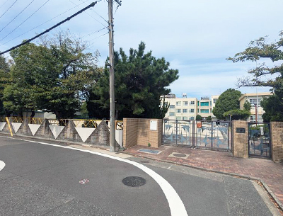 岩塚小学校