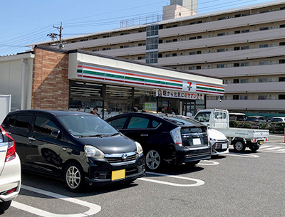 セブンイレブン名古屋岩塚町店