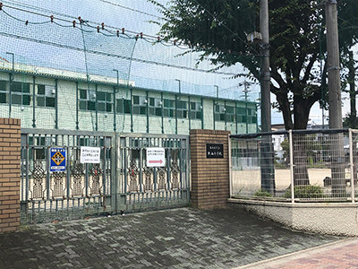 東山小学校