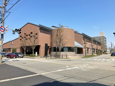市立泉野図書館