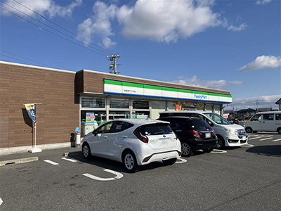ファミリーマート鈴鹿神戸三丁目店