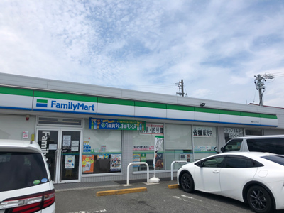 ファミリーマート長島インター店