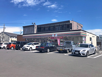 セブン-イレブン三輪二丁目店