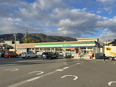 ファミリーマート長野若槻大通店