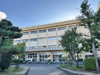 新潟市立上山小学校