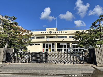 鳥屋野中学校