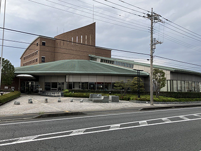 富士市立中央図書館