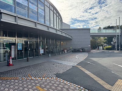 三島市立図書館
