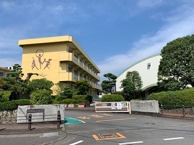 長泉小学校