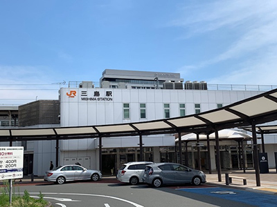 JR東海道新幹線・JR東海道本線「三島」駅(北口)