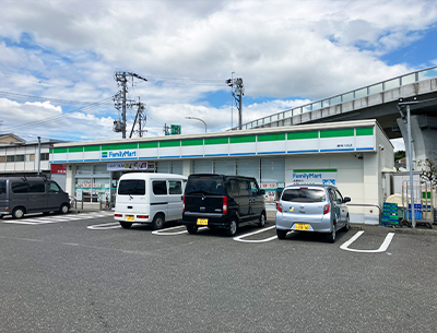 ファミリーマート 静岡川合店