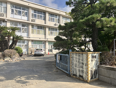 藤枝市立青島中学校
