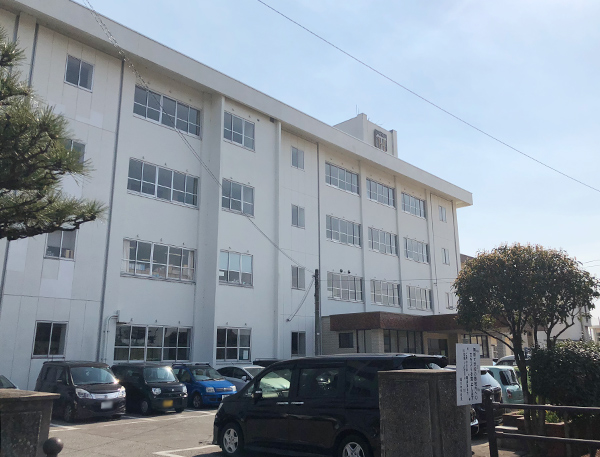 富山市立堀川中学校