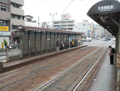 広島電鉄宇品線「日赤病院前」電停