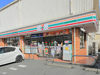 セブンイレブン広島戸坂中町店