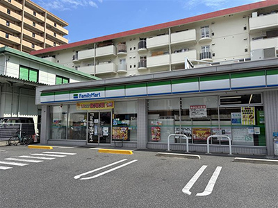 ファミリーマート 広島東雲店