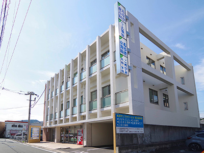 こめかみ内科・外科