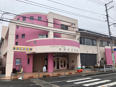 春日こども園