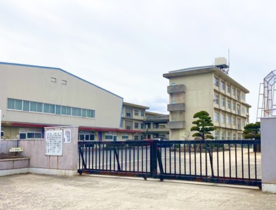 福山市立東朋中学校