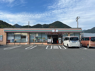 セブンイレブン 山口県庁前店
