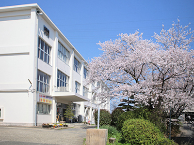 宇部市立桃山中学校