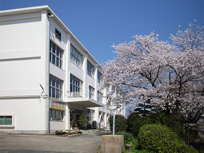 宇部市立桃山中学校