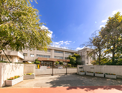 柏市立十余二小学校